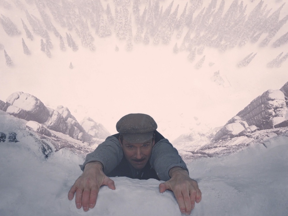 grand-budapest-hotel-the-2014-006-ralph-fiennes-falling_0