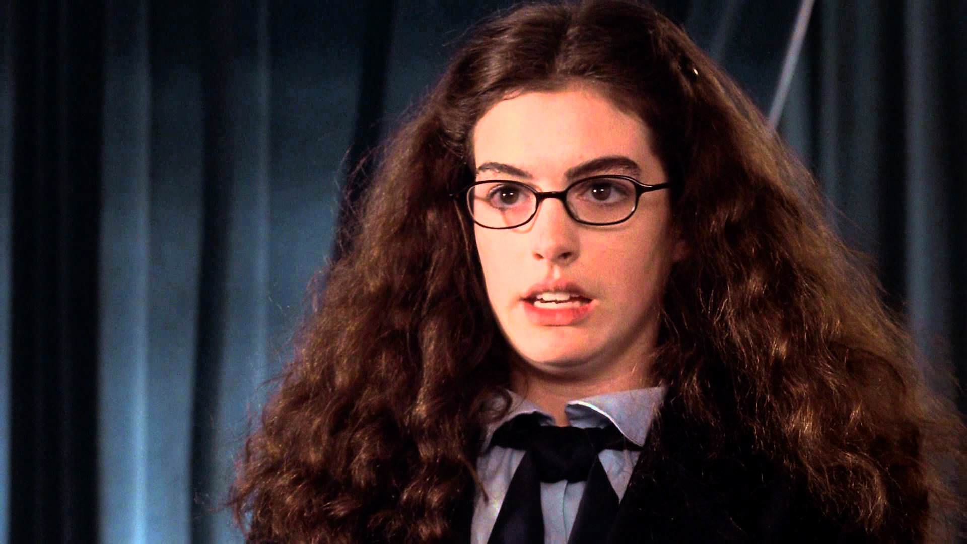 a26ef1c0-50b5-11e4-b4f0-a11f6a7a2880_anne-hathaway-princess-diaries-before