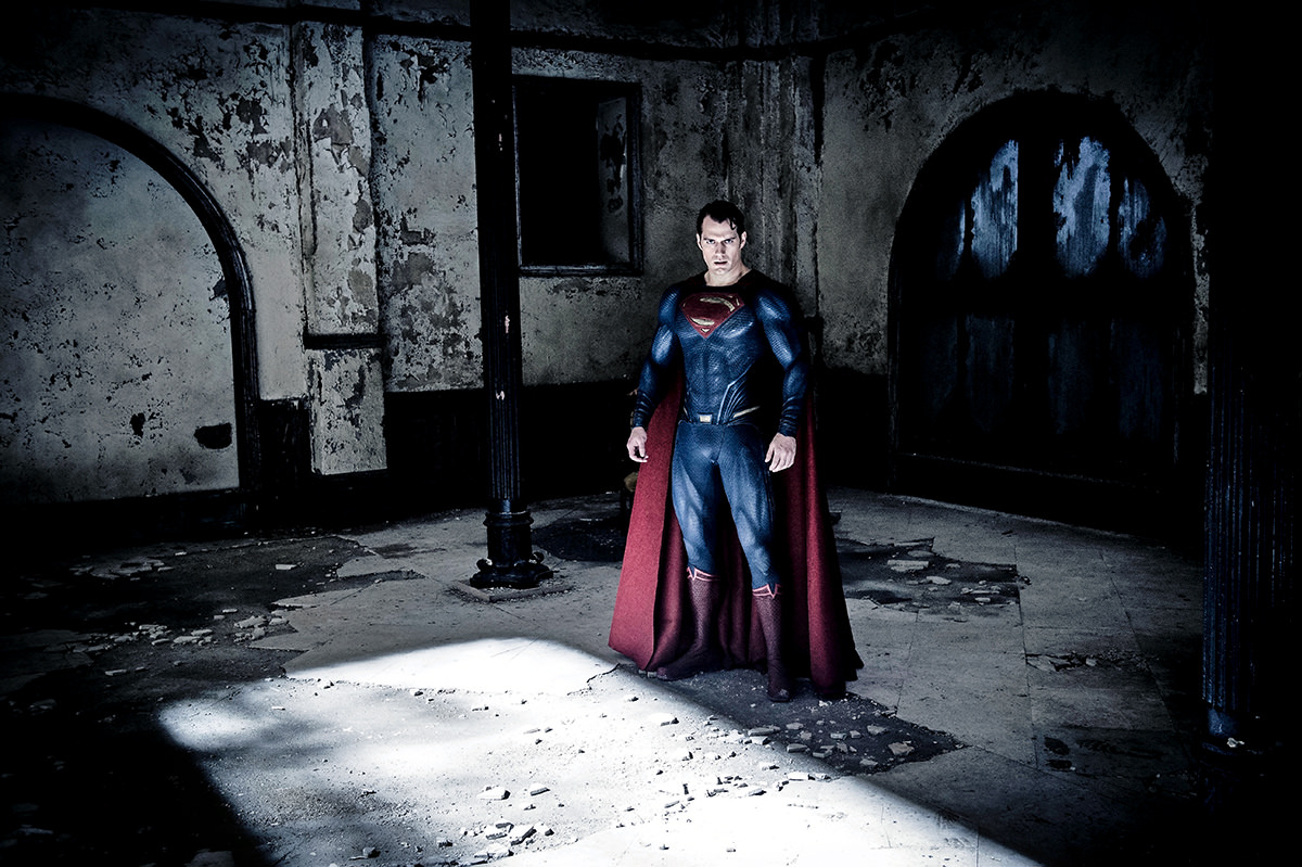 3-new-photos-from-batman-v-superman-show-the-2-heroes-and-lex-luthor2