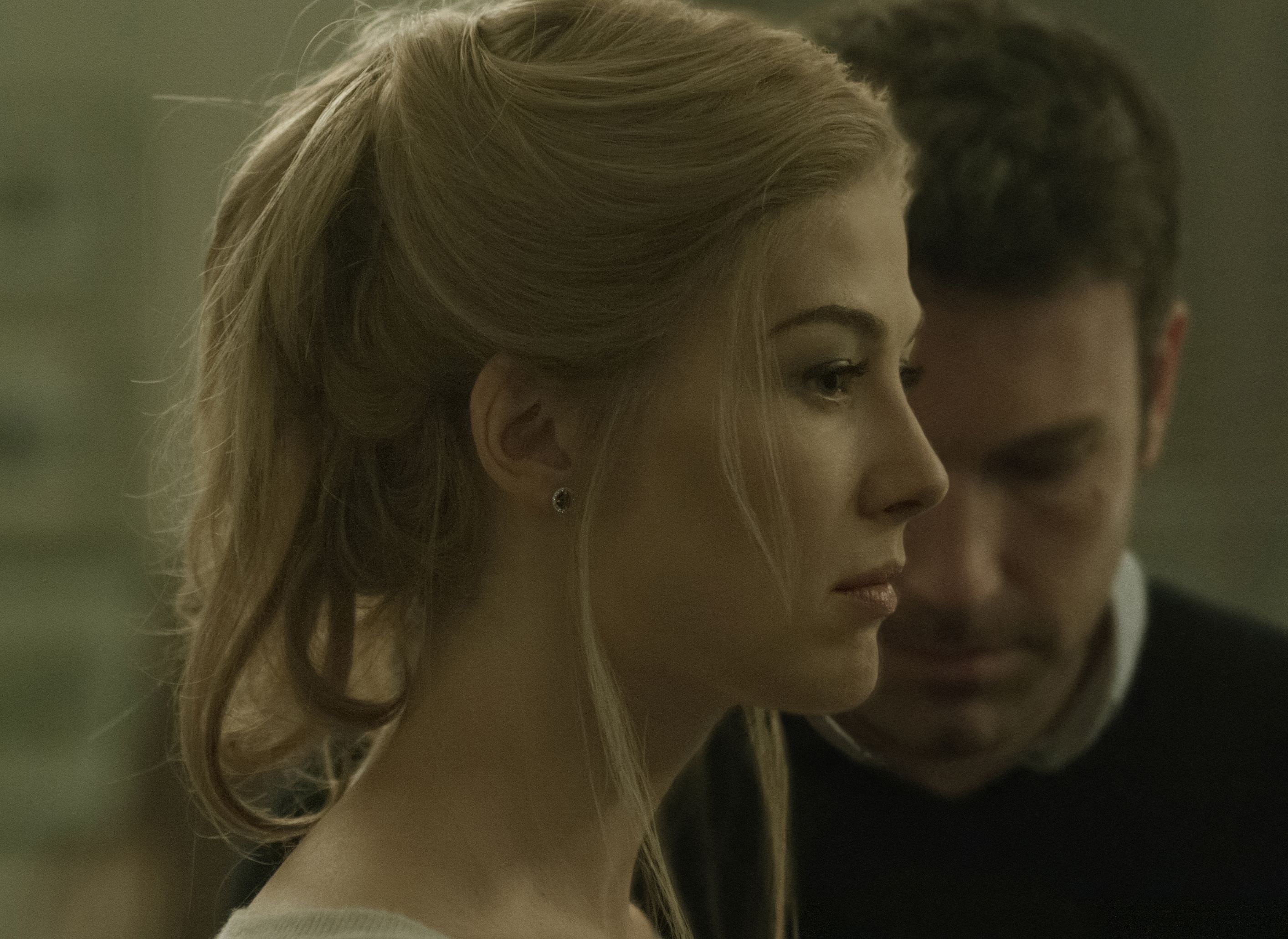 gone_girl_review_1-0