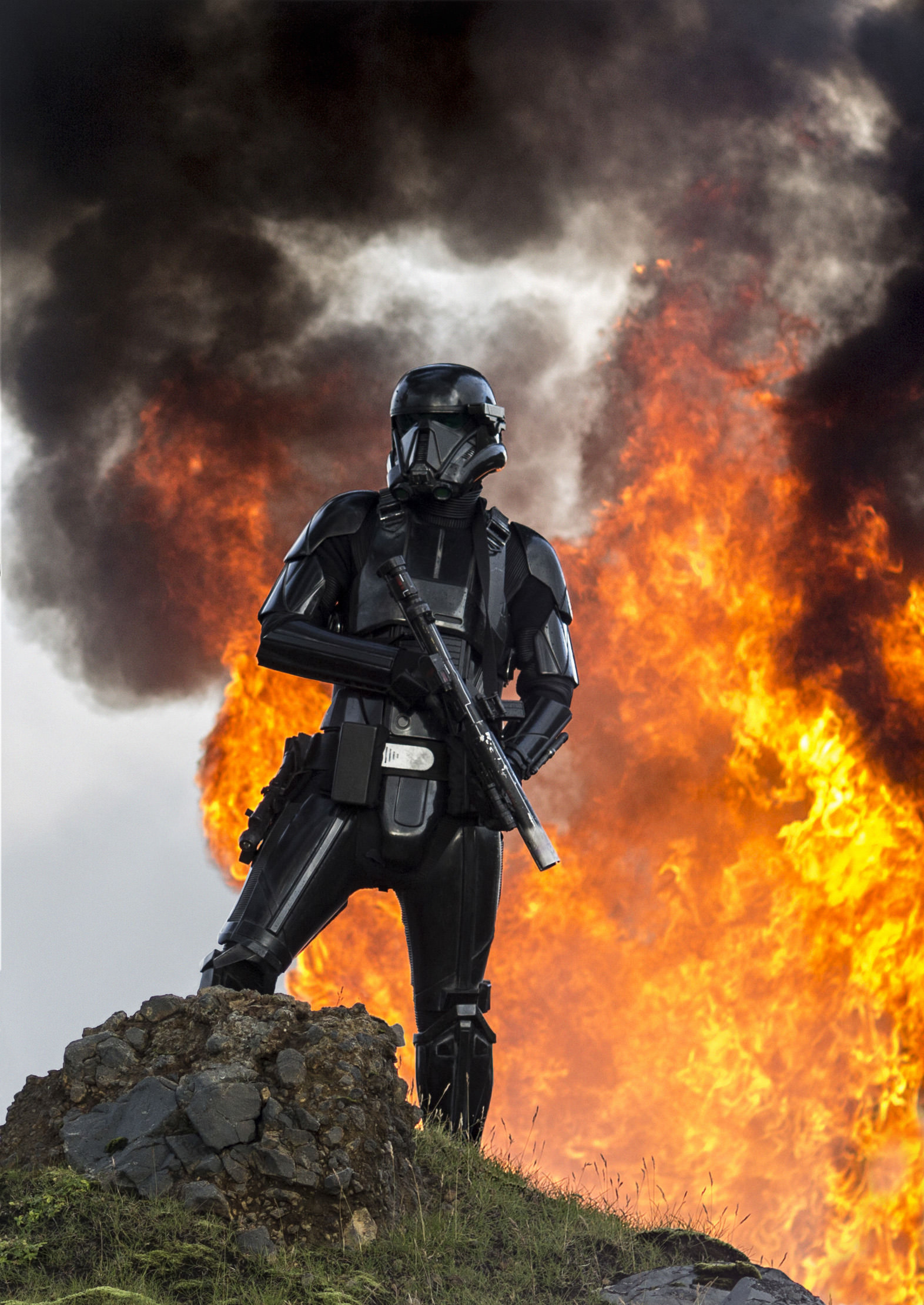 Rogue One: A Star Wars Story..A Death Trooper..Ph: Jonathan Olley..©Lucasfilm LFL 2016.