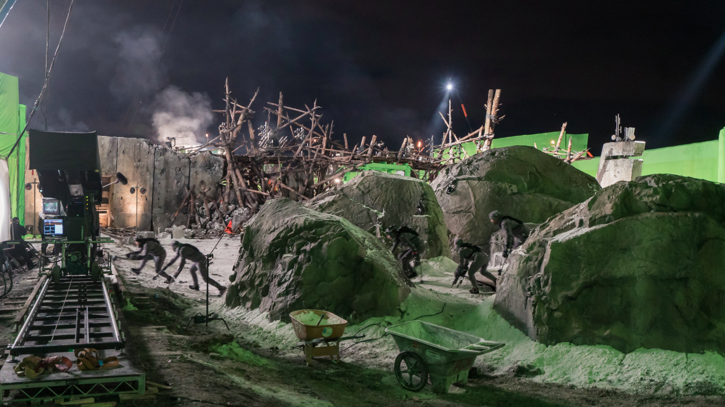 war-for-the-planet-of-the-apes-set-image-2